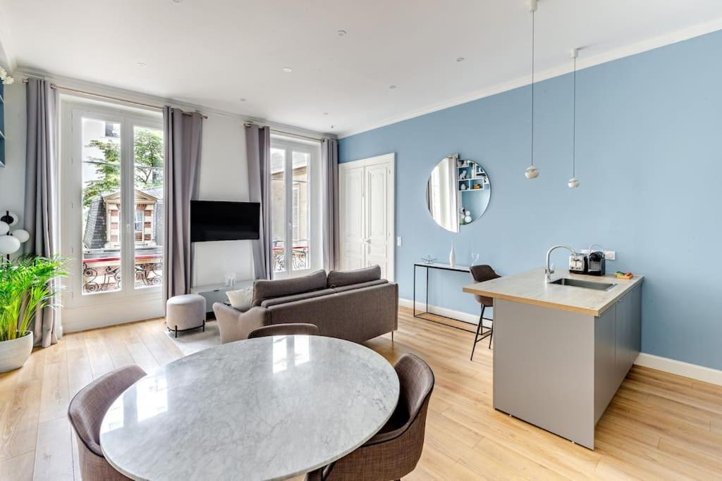 Appartement Newly Renovated Near La Madeleine Parijs